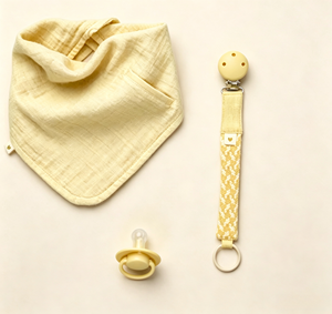 Offre Spéciale : Nouveaux Designs de Clips de Sucette et Bavoirs pour Bébé en Ruban, et Attache-Sucette pour Bébé – Design Intéressant et Tendance - Product Image 1