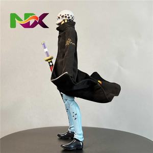 เสื้อคลุมทหารชาย 1/12 รุ่น Death Surgeon Trafalgar Law แบบมีฮู้ด คอสูง พิมพ์ลาย สำหรับฟิกเกอร์ขนาด 12 นิ้ว - Product Image 5