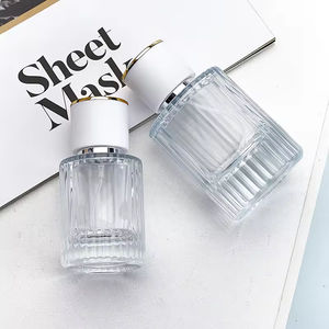 Atomizador de Perfume de Vidrio Minimalista Recargable, con Diseño Texturizado Chic, una Opción de Lujo para Entusiastas de las Fragancias - Product Image 2