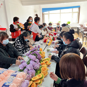 ตะกร้าดอกทานตะวันถักหลากสีทำมือ กระถางดอกทานตะวันขนาดเล็กสำหรับฮาโลวีน ตะกร้าดอกไม้โครเชต์ปรับแต่งได้ - Product Image 5