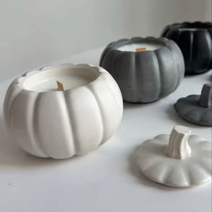 Bougie artisanale en cire de soja parfumée citrouille d'Halloween, vente en gros transfrontalière personnalisée pour cadeaux et décorations de fêtes et anniversaires - Product Image 3