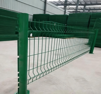 Panneau de clôture 3D en maille courbée résistant à la rouille, longue durée de vie, installation facile, pour extérieur, campus scolaire, hôpital, gare routière