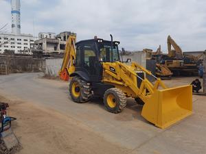 Minicargadora Retroexcavadora Usada 420F Económica con Motor de Alto Momento de Carga, 1 Año de Garantía, Origen EE. UU. - Product Image 2