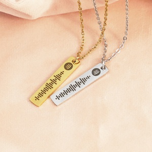 Collana con Ciondolo Lungo Personalizzabile con Codice QR Spotify, Stile Hip-hop Unisex, Barcode per Ascoltare <span class=keywords><strong>Musica</strong></span> - Product Image 1