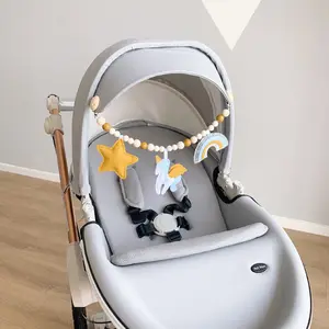 מכירה לוהטת עץ Teether תינוק סרוגה צעצוע עץ Pram זר סט עגלת שרשרת