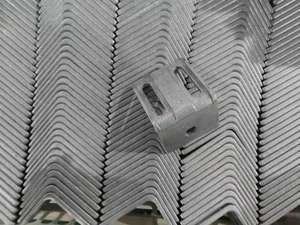 Pince de <span class=keywords><strong>tube</strong></span> en alliage <span class=keywords><strong>d</strong></span>'<span class=keywords><strong>aluminium</strong></span> série 6000, conception personnalisée de qualité, support de montage de panneau de signalisation routière - Product Image 4