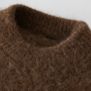 Pull en mohair pour homme avec logo personnalisé, pulls en mohair unis, pulls en mohair chauds et confortables, pulls en mohair à col rond, pulls en mohair - Product Image 2