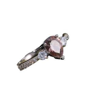 Anillo de compromiso de plata con circonita de 1.5 quilates con corte de cometa y engaste de puntas, estilo nupcial, regalo de cumpleaños, en tendencia - Product Image 1
