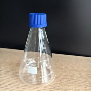 ขวดเออร์เลนเมเยอร์พร้อมฝาเกลียวสีน้ำเงิน ขวดแก้วทรงกรวยสำหรับห้องปฏิบัติการ ทำจากแก้วบอโรซิลิเกต - Product Image 3