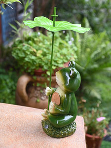 Porte-encens en résine en forme de grenouille pour l'extérieur, lampe solaire sur pied, style campagnard, décoration de jardin - Product Image 4