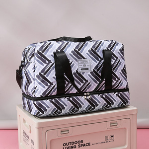 Sac de voyage compact et robuste à grande capacité pour vêtements de sport, avec logo personnalisé, 4 couleurs, idéal pour le transport à main - Product Image 3