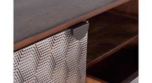 Meuble TV en bois massif d'inspiration patrimoniale, mettant en valeur des panneaux avant sculptés à la main et offrant une organisation spacieuse pour le salon - Product Image 4