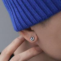 Boucles d'oreilles magnétiques en zircon sans perçage pour hommes, tendance hip-hop, fausses boucles d'oreilles à clip, pièce unique, bijoux d'oreille en acier inoxydable