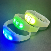 Fournitures de fête Quinceanera Favors Sound Control Led Clignotant Bracelets Baguette Réglable 3LEDS