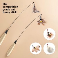Jouet pour chat avec plumes CFA CW-D013 à long manche – Idéal pour chatons et petits chats – Parfait pour l'auto-entretenissement et amuse les animaux de compagnie