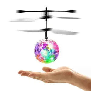 Sfera volante luminosa aereo a induzione di cristallo gesto galleggiante aereo telecomandato mercato notturno giocattoli per bambini all'ingrosso