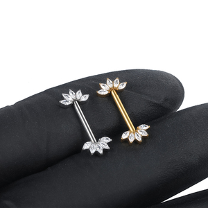Piercings de mamelon filetés intérieurement en titane ASTM F136 Barbell de mamelon 14G avec 5 extrémités de ventilateur orientées vers l'avant Marquise CZ - Product Image 6