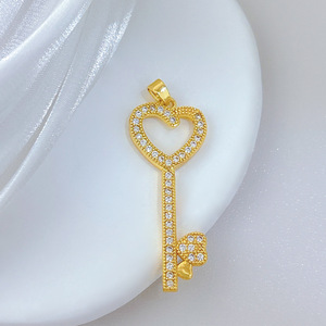 [Cobre Verdadero Dorado] Joyería Artesanal Estilo Coreano y Americano con Microincrustaciones de Circonio, Estilo Heartstrings Key Ins - Product Image 2