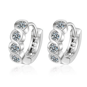 Pendientes de tuerca de moissanita VVS GRA de corte redondo con diseño de cola de pez de líneas simples, rellenos de oro de 14K, joyería de uso diario para mujer - Product Image 5