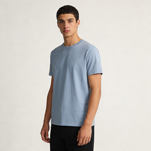 <span class=keywords><strong>T</strong></span>-shirt casual in jersey di cotone 100% da 180 grammi, girocollo, manica corta, vestibilità regolare, personalizzabile con logo serigrafato, <span class=keywords><strong>design</strong></span> <span class=keywords><strong>a</strong></span> tinta unita, lavorato <span class=keywords><strong>a</strong></span> maglia - Product Image 3