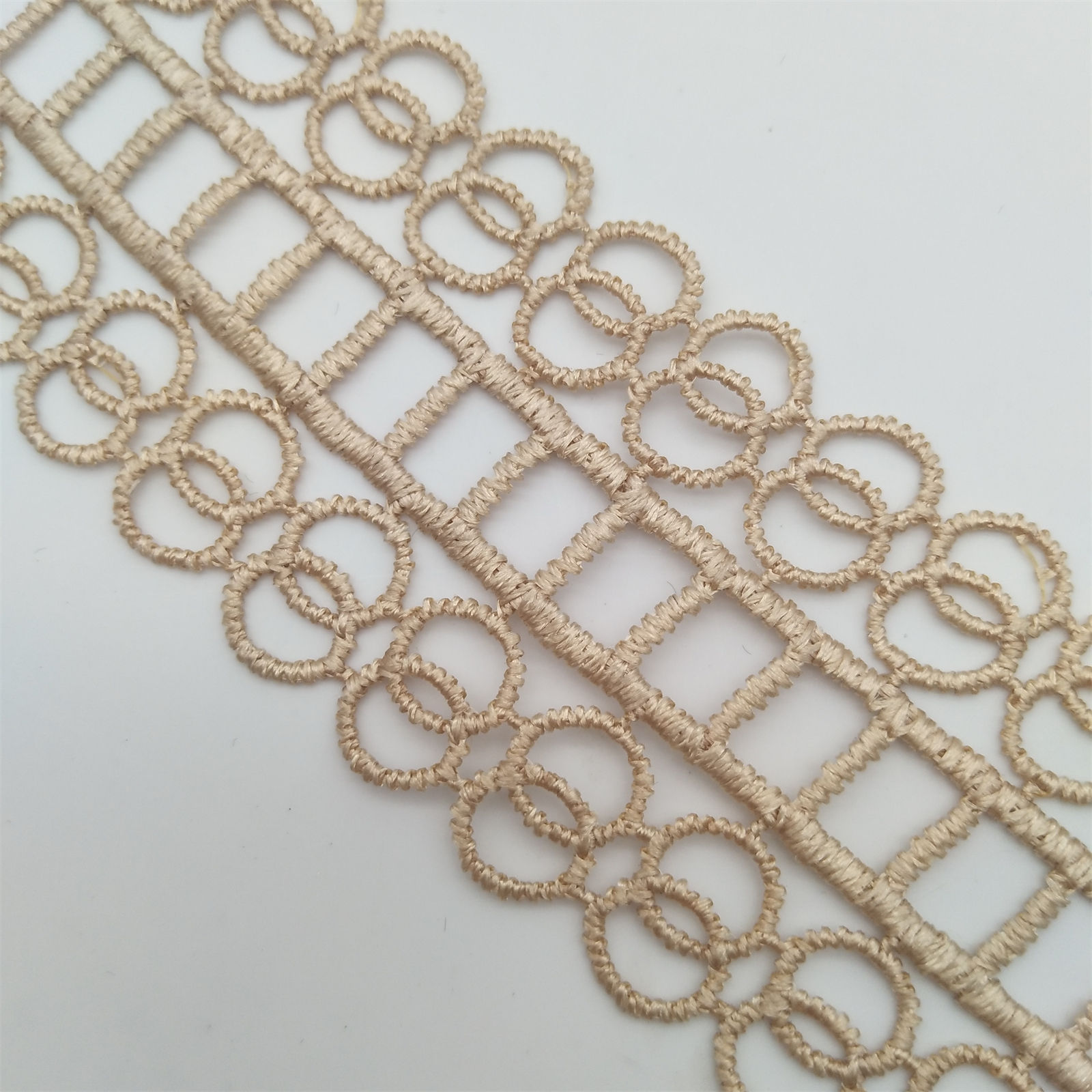 สีเหลืองทอง