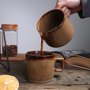 Service à café en céramique vintage avec glaçure réactionnelle au four, comprenant une tasse filtrante pour café filtre, un pot de partage et un bocal hermétique pour le stockage des grains de café - Product Image 2
