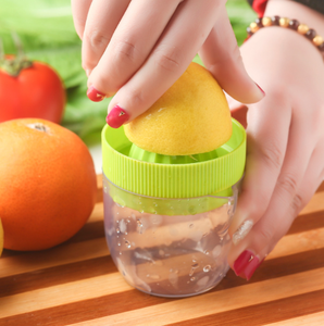 Exprimidor de Limones Manual Portátil de Plástico, Nuevo Diseño, Mini Exprimidor de Frutas con Vaso Apto para Lavavajillas - Product Image 3