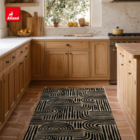 Armoires de cuisine en chêne blanc de style décontracté Alland Natural avec poutres de plafond en faux bois clair