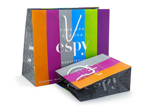 ถุงกระดาษช้อปปิ้งสำหรับร้านเสื้อผ้าหรูหราแบบสั่งทำพิเศษ พร้อมโลโก้ของคุณเอง สำหรับบรรจุภัณฑ์ขายปลีกและขายส่ง - Product Image 4