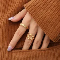 Gedrehter Croissant-Design Edelstahl Mode-Ring Polierter Vergoldeter Fingerring Schmuck für den Alltag