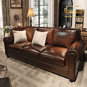 Divano a Tre Posti Stile Americano con Grandi Pulsanti, in Vera Pelle Vintage di Prima Qualità, Colore Marrone, per Soggiorno - Arredamento Casa - Product Image 1
