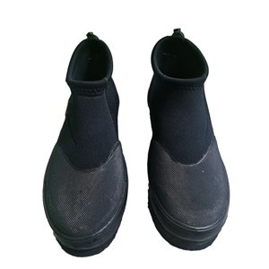 Scarpe da Immersione e Pesca Xinglong in Neoprene 3mm con Suola in Feltro Nero e Logo Personalizzabile - Product Image 5