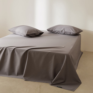 Drap <span class=keywords><strong>de</strong></span> lit simple en coton à fibres longues 300 fils/cm² |   Hôtel <span class=keywords><strong>de</strong></span> luxe <span class=keywords><strong>de</strong></span> niveau Aman, utilisation en toute simplicité, soyeux et doux pour la peau, idéal pour dormir nu. - Product Image 3