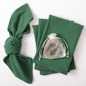 Serviettes en coton doux et confortables avec motif brodé Serviettes en lin réutilisables pour les fêtes de mariage et la décoration d'événements - Product Image 3