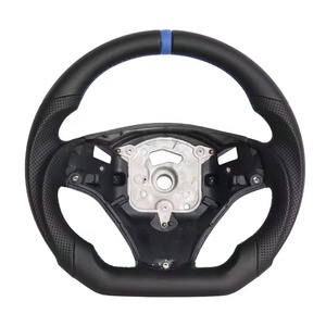 Volant chauffant en cuir pleine fleur avec vibration pour BMW Série E (E90, E60, E46, E92, M3, E87, E39, X5, E70, X6, E71, E82, E93, E36, E91, 7) - Product Image 1