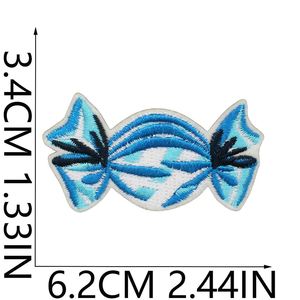 Parches Bordados Termoadhesivos de Navidad con Diseño de Oso y Campana en Azul y Blanco - Product Image 4