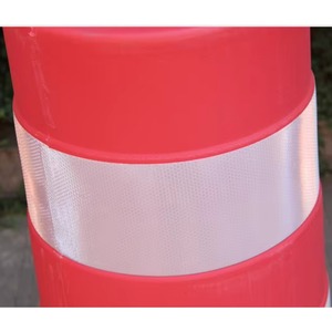 Barrière de sécurité routière en PE CITICITY pour usage intérieur, diamètre 460 mm, hauteur 900 mm, film réfléchissant, remplissable d'eau - Product Image 2