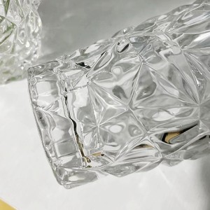 Conteneur à fleurs design moderne pour la décoration intérieure Vase <span class=keywords><strong>en</strong></span> <span class=keywords><strong>verre</strong></span> nervuré transparent <span class=keywords><strong>en</strong></span> cristal de luxe avec lumière nordique - Product Image 6