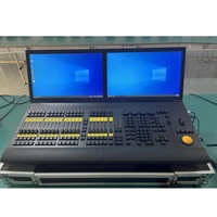 Deux contrôleurs DMX GMA2 à grand écran avec console de commande à faders pour éclairages de scène