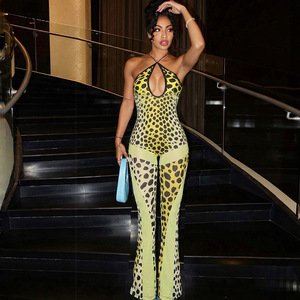 Traje de una pieza Chartreuse Maculate con cuello en forma de lágrima, espalda descubierta y pierna acampanada, ideal para discoteca. - Product Image 2