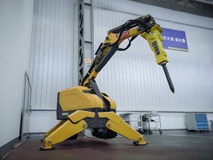 Escavatore Robot demolizione PCR300 con capacità 2.2Ton e 22 KW tasso di potenza cingolato scavatore - Product Image 2