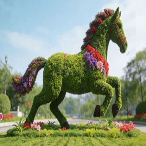 Sculpture de cheval en verdure artificielle, topiaire florale personnalisable pour jardin extérieur, centre commercial, décoration de l'année du cheval - Product Image 1