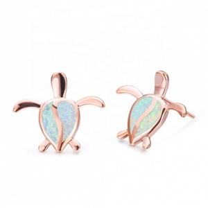 Pendientes de Tortuga con Ópalo Blanco y Oro Rosa de Europa y América, Diseño Original Chapado en Oro para Hombre y Mujer, Regalo - Product Image 1