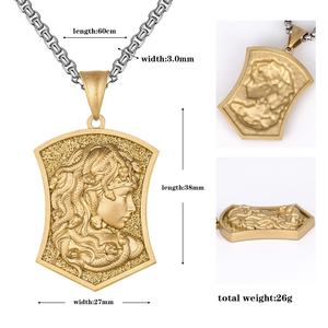 Collier Méduse en Or, Mythologie Grecque, Bijoux Féministes en Acier Inoxydable, Médaillon Grec Ancien, Style Grec Ancien à la Mode - Product Image 4