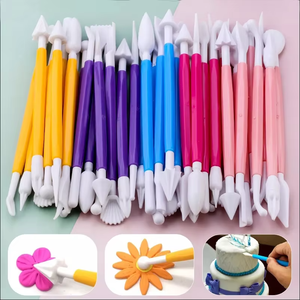 Ensemble de 8 couteaux à pâtisserie à double tête pour sculpter les gâteaux, ensemble de couteaux à fondant pour la pâtisserie, outils de découpe de l'argile DIY - Product Image 1