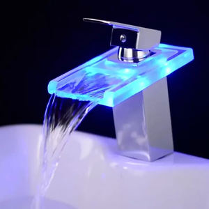 Fabrika yüksek kaliteli cam LED batarya Led lavabo muslukları Led batarya soğuk ve sıcak su karıştırma - Product Image 2