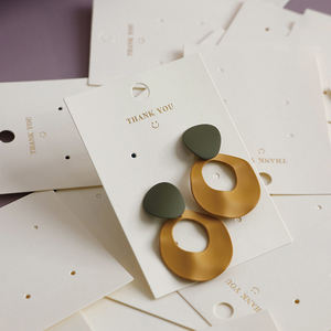 Tarjeta <span class=keywords><strong>de</strong></span> exhibición <span class=keywords><strong>de</strong></span> joyería blanca pura, agujero en relieve para pendientes, collar, tarjeta <span class=keywords><strong>de</strong></span> presentación - Product Image 3