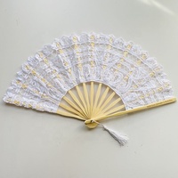 Eventail en dentelle fait à la main, en bambou, pliable, pour fête de mariage, avec Logo gravé, vente en gros