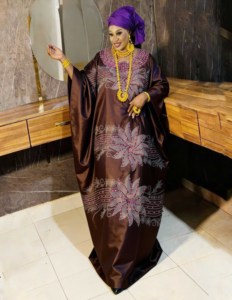 Nuovo Arrivo Bazin Riche Qualità Dubai, Pizzo Africano Tradizionale Sexy con Perline di Lusso e Profumo per <span class=keywords><strong>Abiti</strong></span> <span class=keywords><strong>da</strong></span> <span class=keywords><strong>Sposa</strong></span>, 100% <span class=keywords><strong>Cotone</strong></span> - Product Image 6