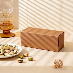 Caja para Productos de Cuidado de la Piel con Estampado en Lámina Dorada, Empaque Personalizado de Cartulina Blanca para Productos de Belleza - Product Image 1